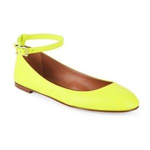 NWT VALENTINO GARAVANI Classic Leather Flats